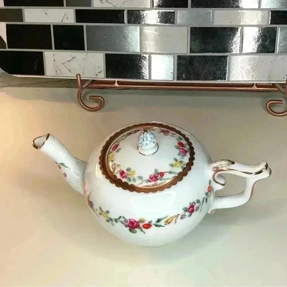 Vintage Chelsea-Derby Miniature Teapot and Cover 1985 (made) Franklin Mint - Picture 13 of 16